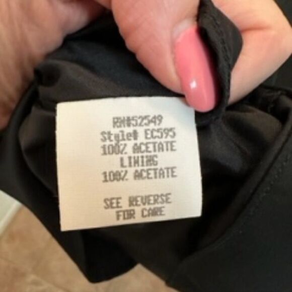 Classic elegant full length skirt. Laundry by Shelli Segal. Vintage Classic! - Picture 7 of 7